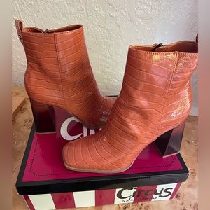 New Circus by Sam Edelman Faux Croc Burnt Orange Low Boots
